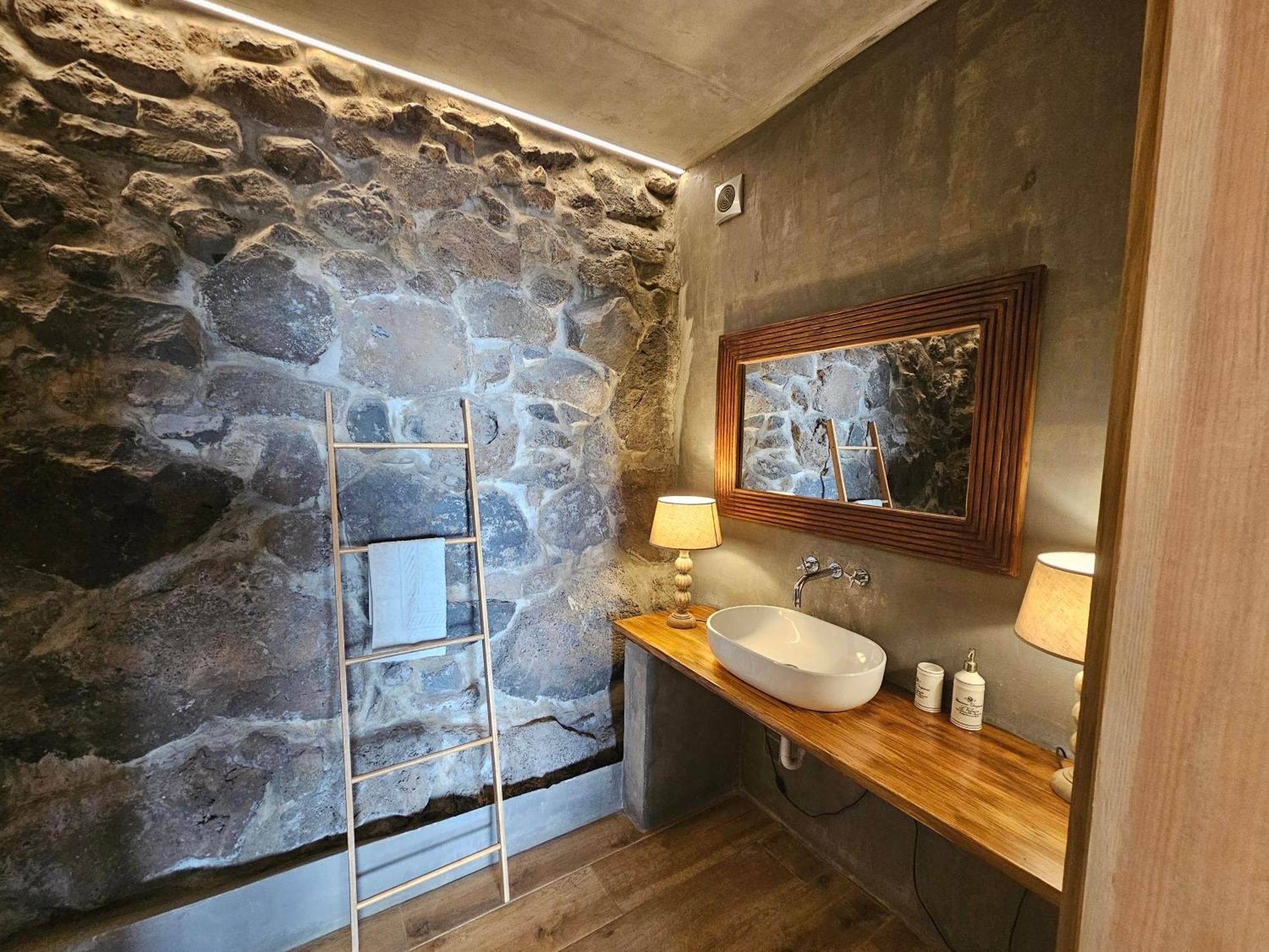Les Terrasses Suites Calheta  Eksteriør billede
