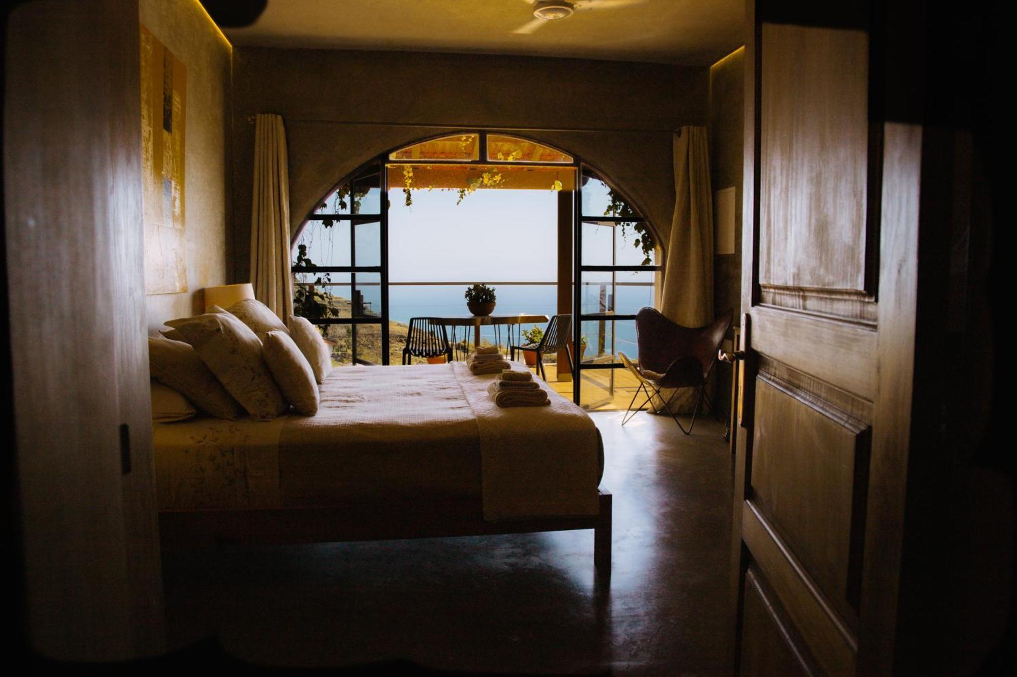 Les Terrasses Suites Calheta  Eksteriør billede